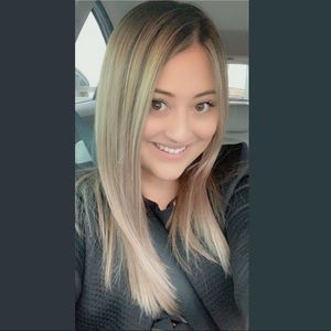 Meet your Posher, Marcela